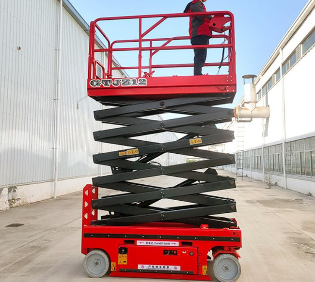 鹤峰自行走移动式升降机