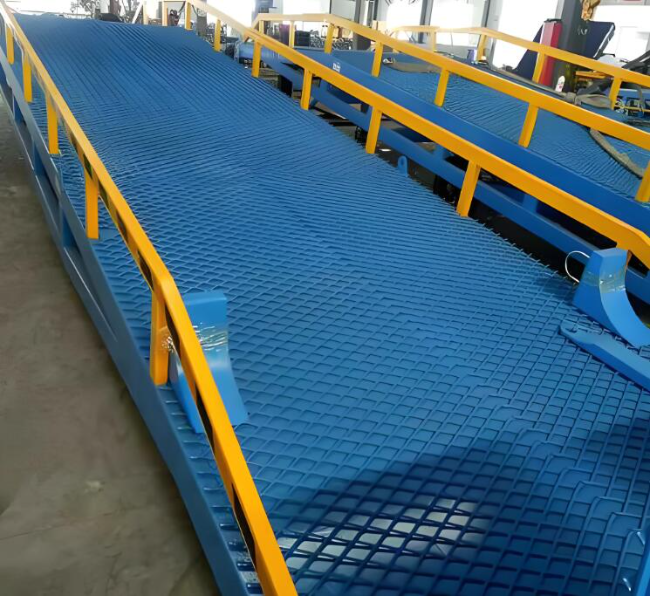 鹤峰移动式液压登车桥