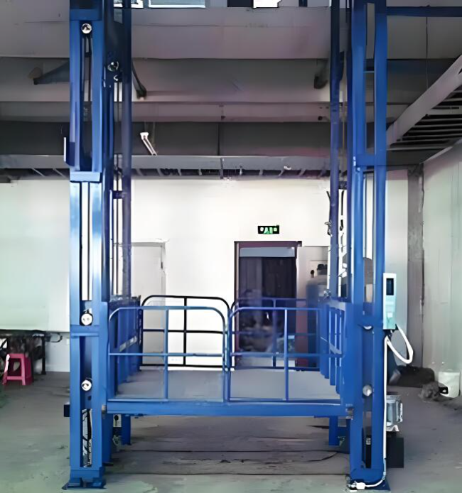 鹤峰导轨式升降货梯